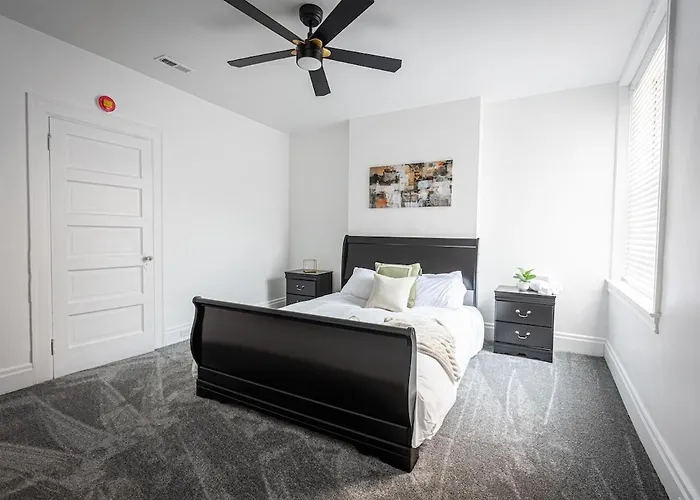 Apartment Modern 2br In The Strip District *